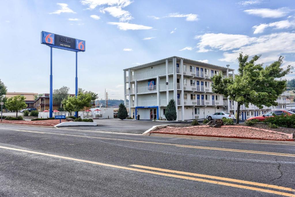 Motel 6-Flagstaff AZ - East Main image 1